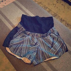 Maternity running shorts